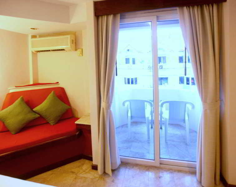 Penginapan Paradise Karon